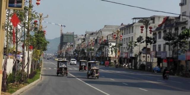  『站点』贵州最“霸气”的县城，人口不到30万，却拥有2个高铁站点