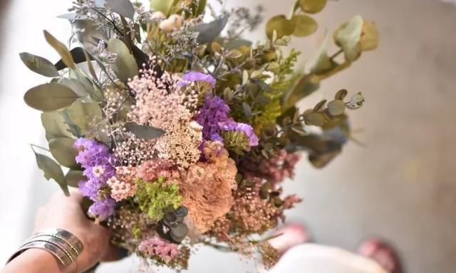  『手工』DIY手工制作：用干花做的花艺作品，比鲜花还美！