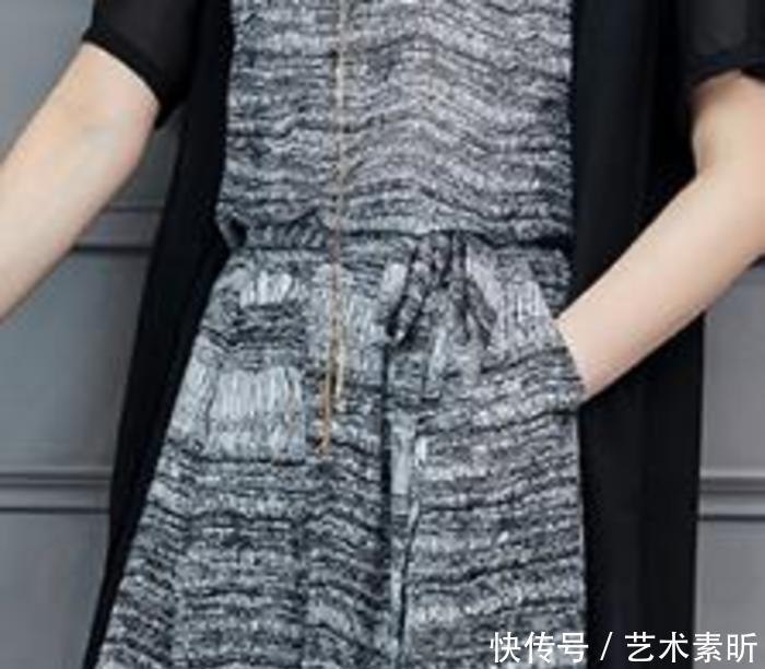 乡下女人别做黄脸婆！回娘家，45岁农村嫂子穿美衣，真的好洋气