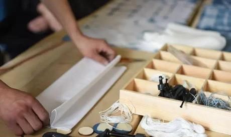 『小院』20多岁的年龄差距,却把一个破烂的农家小院变成了“桃花源”