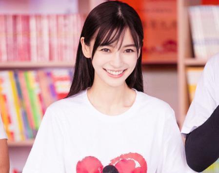 杨幂揭内幕，张嘉译7字回应，baby次“得罪”两位一线男星要凉？