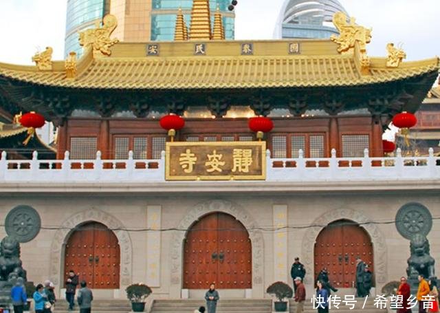 国内最“牛”的寺庙,建在繁华市中心,至今无人敢移动