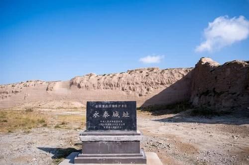 甘肃有一座荒凉的古城,已有四百年的历史,荒凉残垣断壁