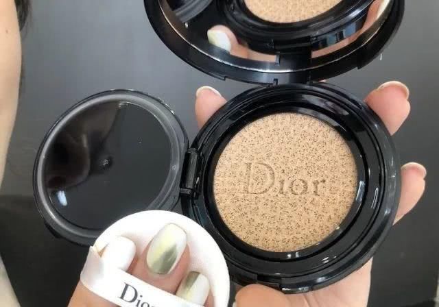  「DIOR」DIOR、YSL等五大品牌2020新款气垫，美到翻天了啊