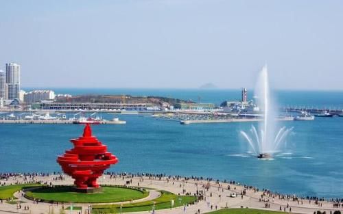  「济南」山东第一大城市进行较量，济南和青岛，未来谁能更快脱