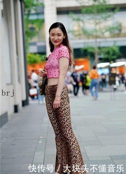  还要■街头穿搭：明知道不会有结果，却还要陪他走完一段路