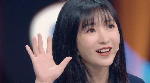 『事件』伴娘事件后,贾玲再次高情商帮柳岩化解尴尬,柳岩到底有什么好?
