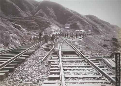  列强|100年前詹天佑修建京张铁路，耗资国库693万，如今变成什么