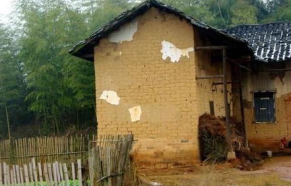  #道理#农村俗语“房前不栽树，屋后不开窗”，如何理解？有什么