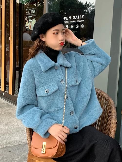  『时髦』“短外套”正当流行，时髦又显高，赶紧来寻找你自己的style吧！