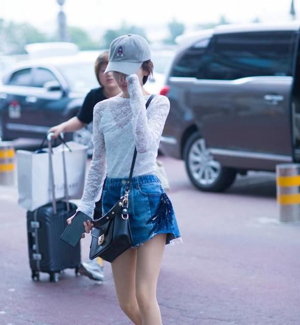 谁说矮个子不能把衣服穿出女神范？周冬雨教你完美诠释！