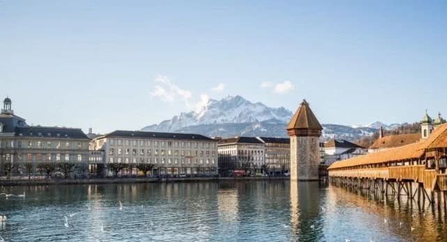 因为太美禁止拍照的国家，7块钱买湖景房，一生一定要去一次