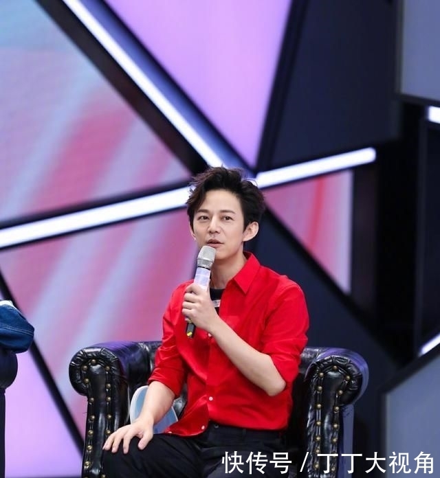  让自己放松@谁说何炅全年无休是个工作狂，看到他在古北水镇一切就都知道了！