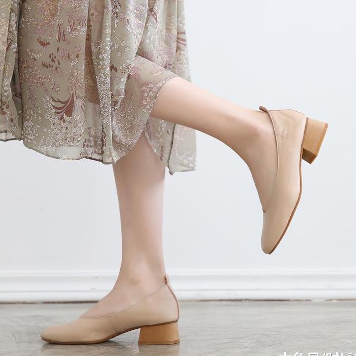不要穿毁脚的尖头细高跟了, 复古的方头粗跟鞋, 才是真爱