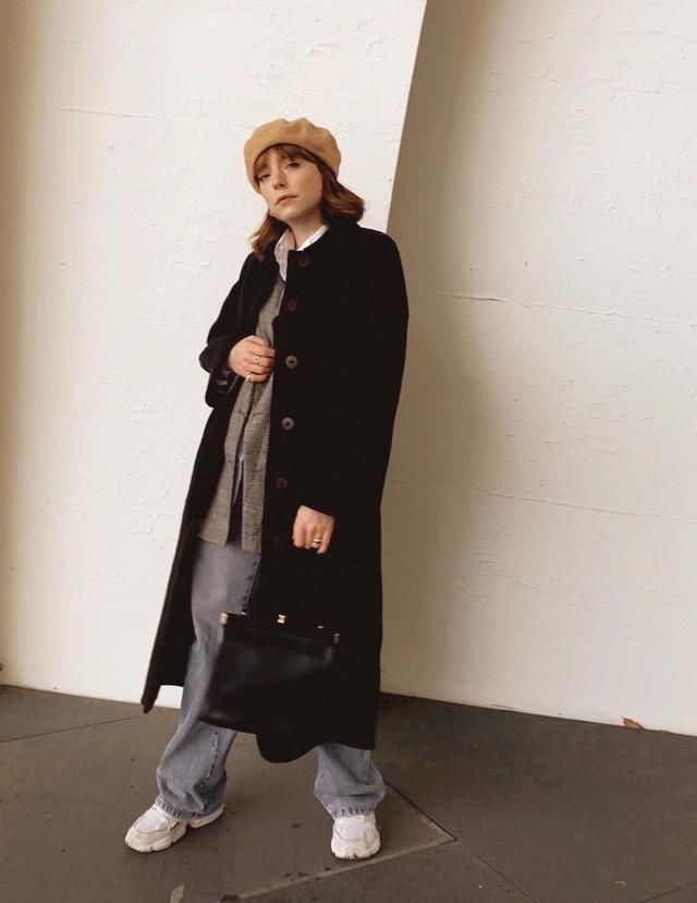  色毛呢大衣■大龄微胖女人春季怎么穿显瘦？跟着这位微胖博主学，你也是女神