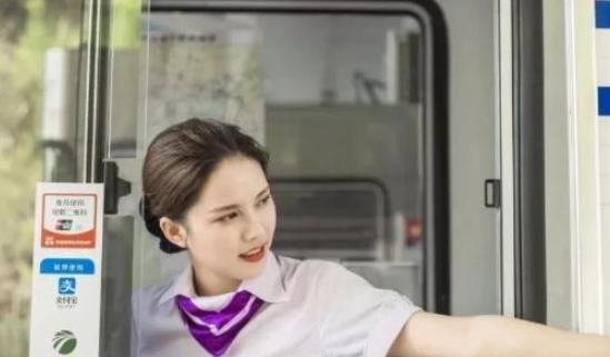 9月1日起，高速公路收费下调，车主：这和我们没什么关系的！