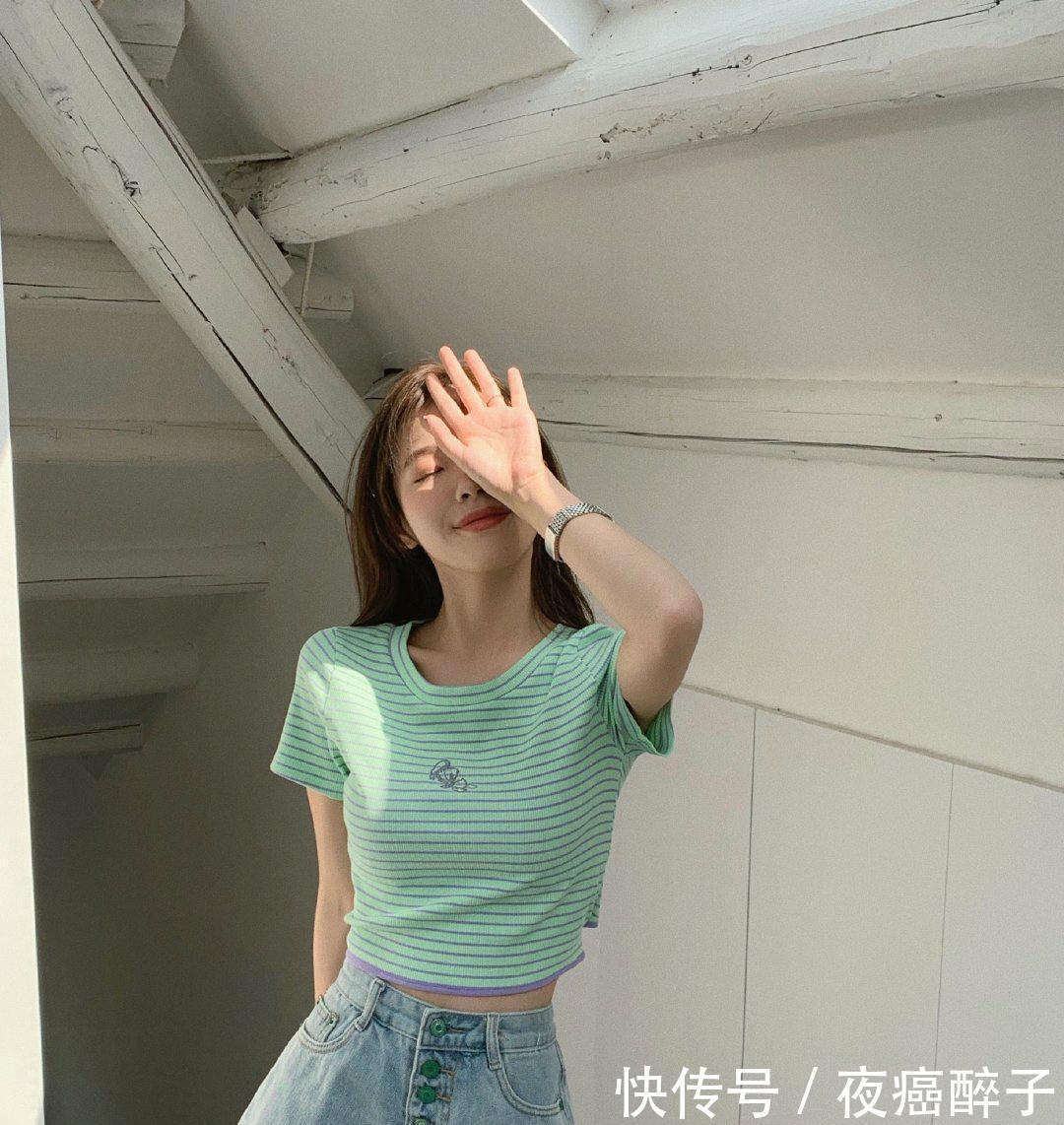  『博主』美到了极致！时尚博主展示显甜又显性感的穿搭，减龄还有高级感