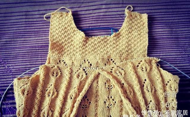  「手工」手织毛衣也可以很时尚，小心机的后开叉背心，DIY手工编织附教程