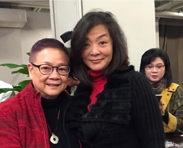 真爱后@周润发挚爱陈玉莲:本是一代玉女,错失真爱后先出柜、后出家