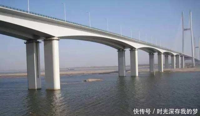 中国第一大跨江大桥，全长39.723公里，总耗资75.2亿元！