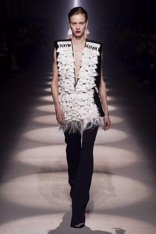  【Givenchy】堪比高定，再现法国极致优雅丨Givenchy 2020秋冬
