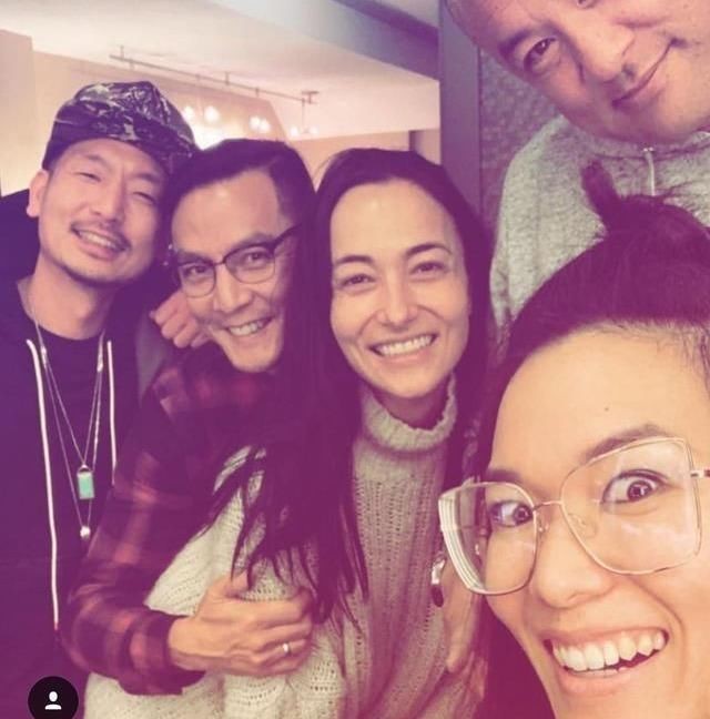 45岁吴彦祖近照曝光,穿着休闲发际线变高显苍