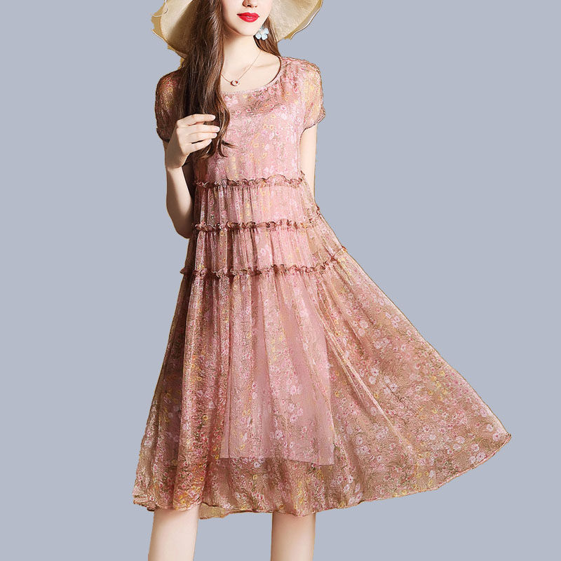 新发现一种裙:“欧货裙”,比旗袍高雅,比真丝高贵,时髦超嫩美