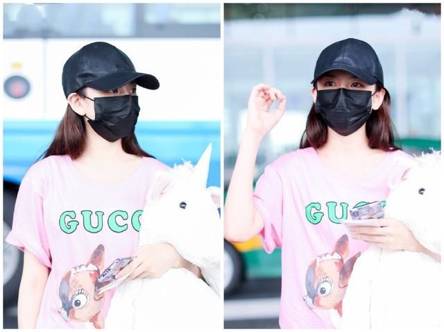 王鸥宋祖儿现身机场变粉嫩姐妹花，王鸥少女感竟一点不比宋祖儿差