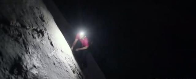 难度堪比登月！他徒手无保护爬上914米峭壁，恐高症患者最好别看