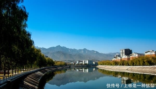 这个周末的三日小长假,王府竹海景区免门票让你游玩