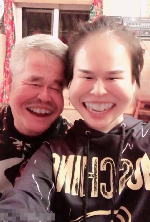 球球分手,却被男方开专场爆料隐私,球球忙新剧宣传未回应