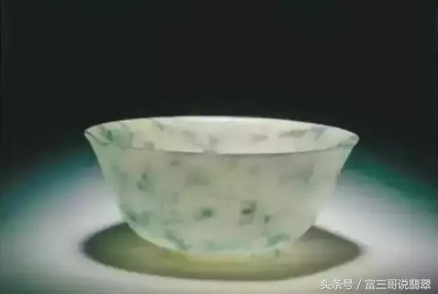 长期戴翡翠会导致不孕？你还要被这些谣言骗多久！