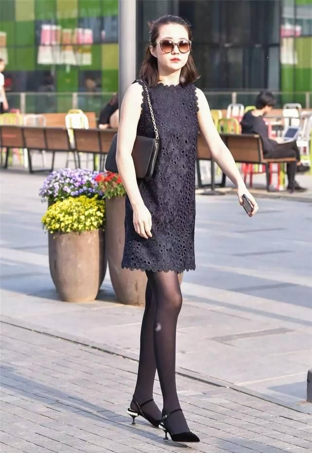  『上搭配上一』女生穿搭高跟鞋，展示婀娜多姿的好身材
