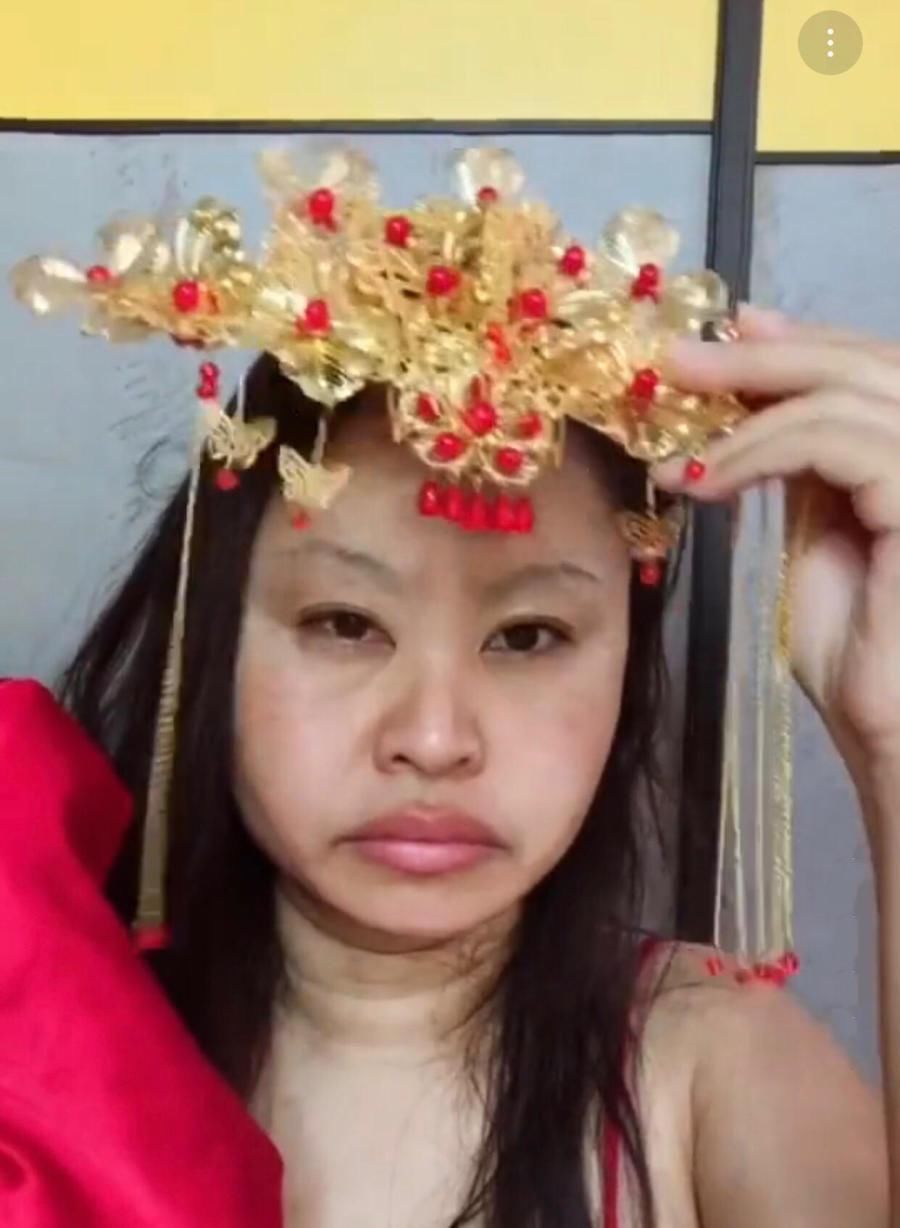 “亚洲四大邪术”之一,48岁食堂大妈秒变萌妹,网友:“换头”了吗?