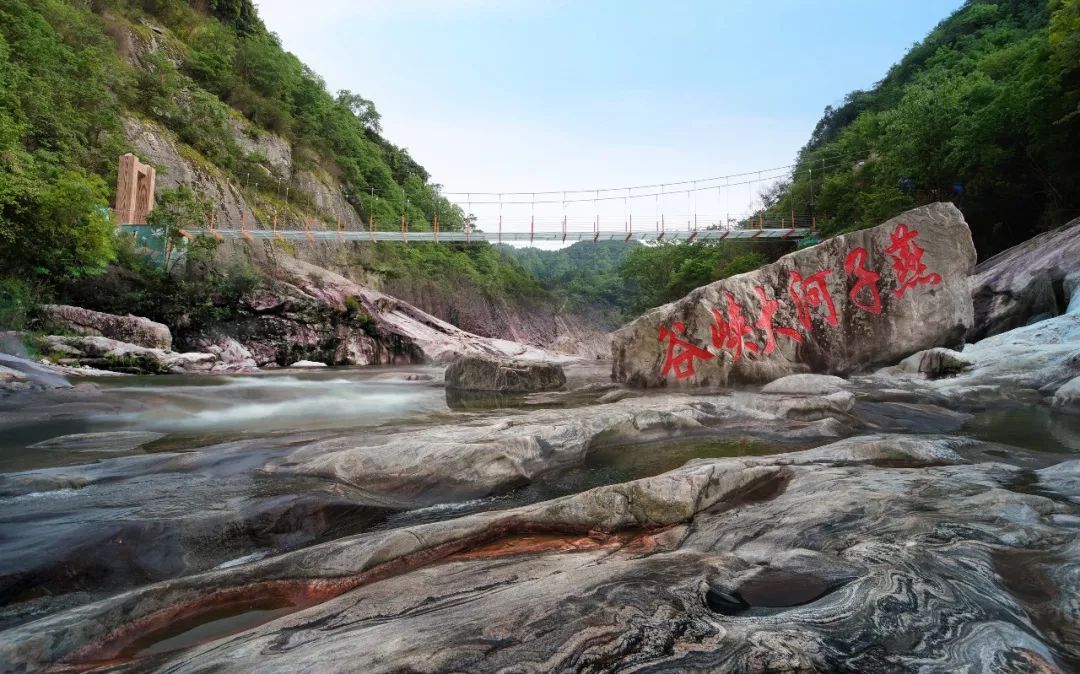 金寨燕子河大峡谷，国内最适合老人游玩的山岳景区