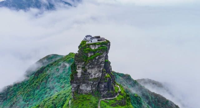 贵州深山藏着一座天空之城，如此险峻至极，顶上居然建有房子