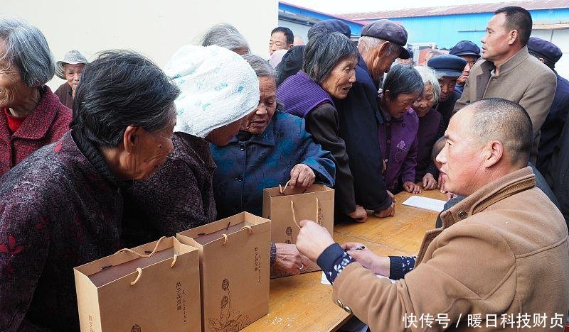 养老金新消息，部分人可以领取双份养老金，可能有你！