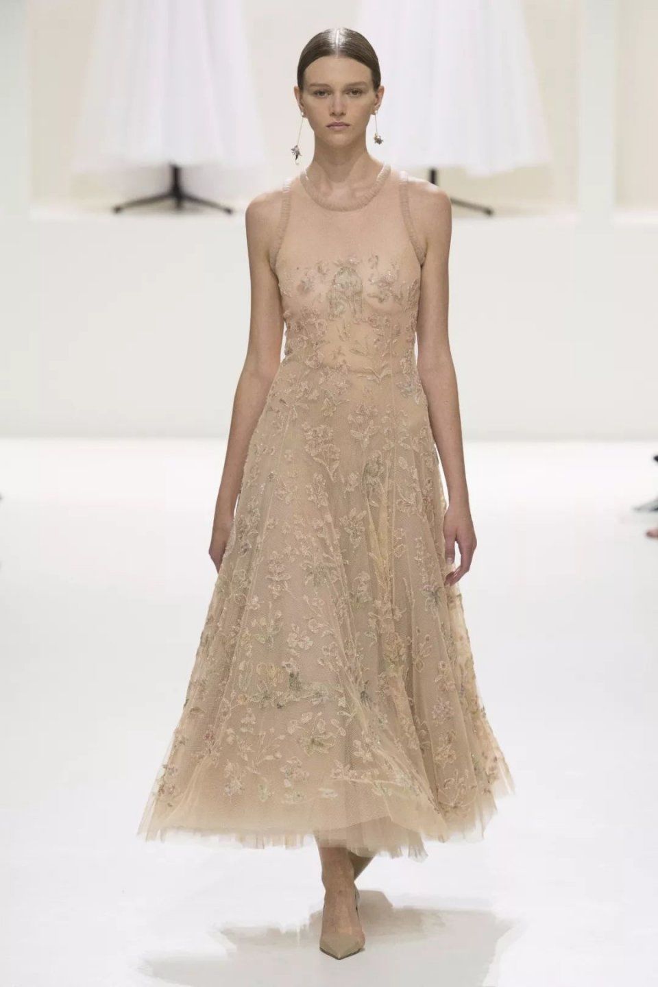 全球最顶级的高定时装周，汇集了世上所有女生的梦想!!