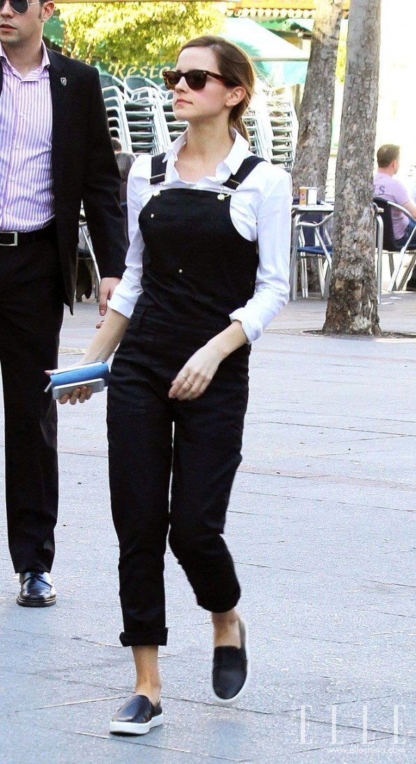 别再穿阔腿裤了 今夏最流行的“初恋裤”来了！