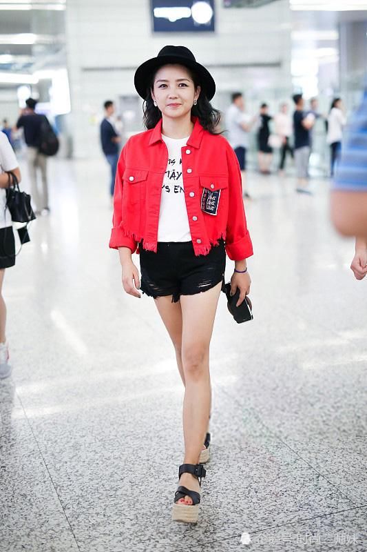 奚梦瑶这条“三角裤”出镜率超高！大半个娱乐圈都在带货！