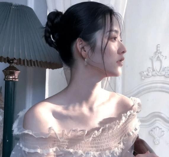  「漂亮」女生如果不想“皮肤变差”，睡醒常做这3动作，素颜比化妆都要漂亮