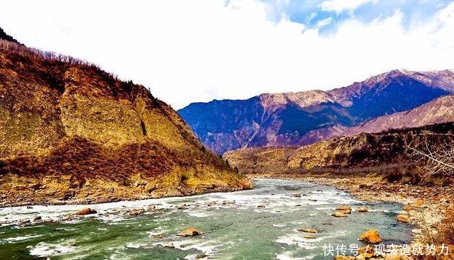 别错过秋天的林芝，景色堪比喀纳斯，最不该错过秋色童话世界