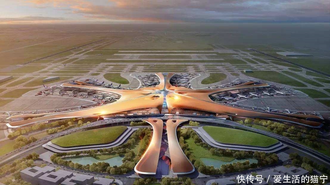  机场@中国最大的机场，没有柱子却可抵御17级大风，被誉为第七大