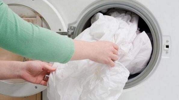 黑头痘痘多，脸上多半螨虫暗潮蠕动，3招除螨，祛痘变得很简单