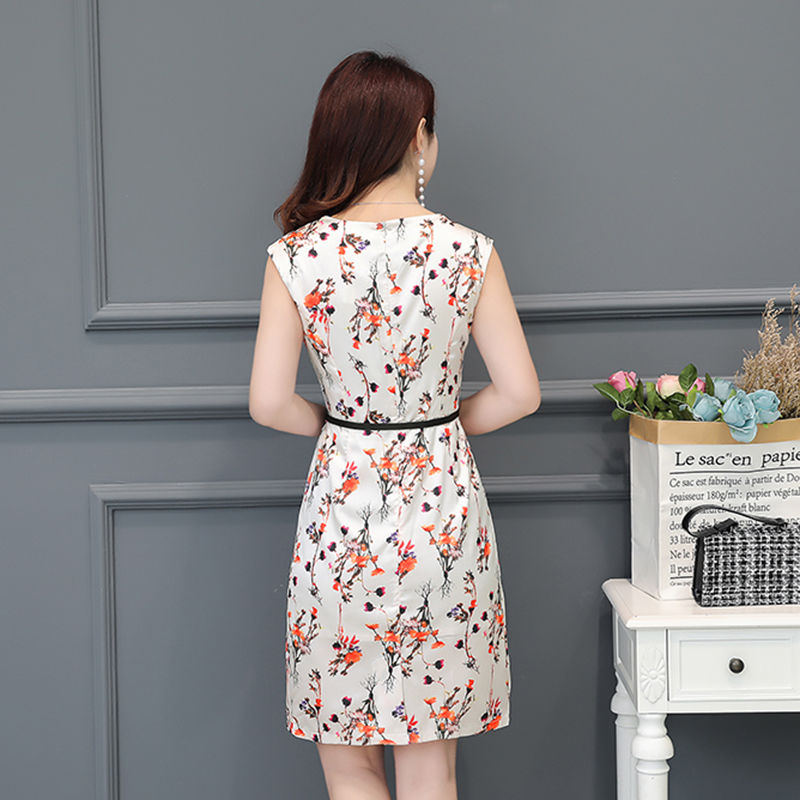 新发现一种裙子“包臀一步裙”，胸小也贼性感，上班穿忒拉风了也