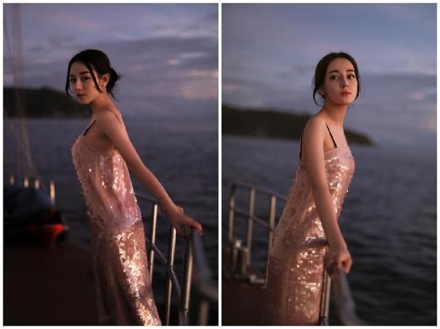 武大女神黄灿灿与迪丽热巴同穿粉色亮片裙，清纯气质竟丝毫没输