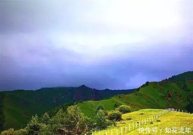 新疆有个地方,比香港还晚回归!景色却美到无法无天!