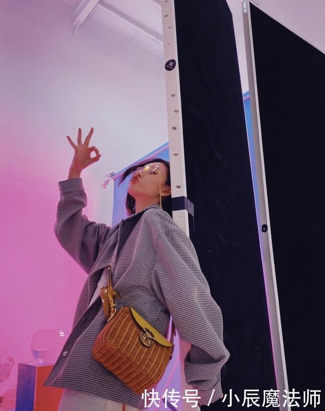  【瞧瞧】先别急着买衣服，瞧瞧今年明星团宠的“4款”单品，穿一次就上头