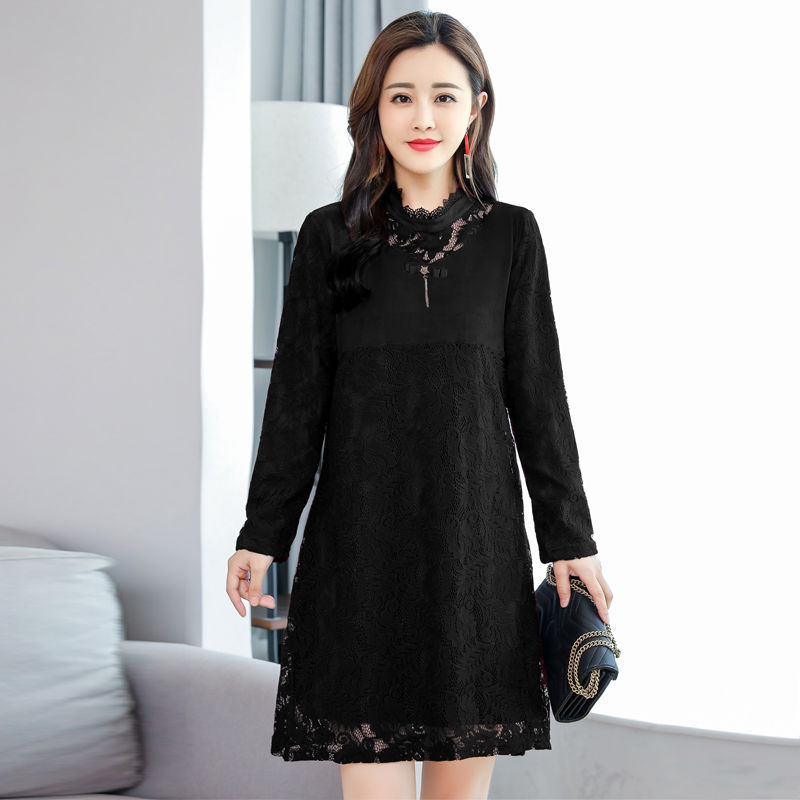 今年秋季流行穿黑色服装!显嫩显白，显瘦显高，40岁女人穿更美