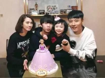 张、洪明星夫妇在缅甸小勐拉维加斯娱乐正面回应风波，粉碎谣言